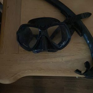 All black mask with snorkel